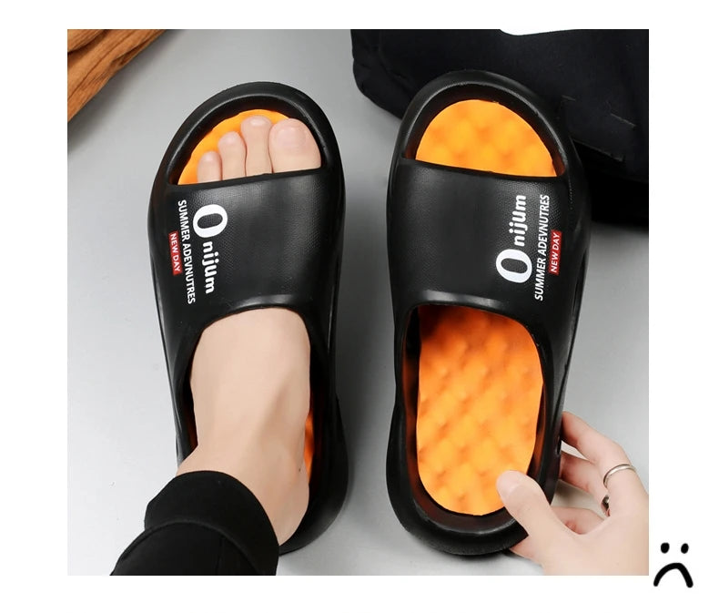 2024 New Men Massage Slippers Slides Indoor Outdoor Sandals Beach Casual Shoes Comfortable Sole Men's Slippers Big Size 38-47